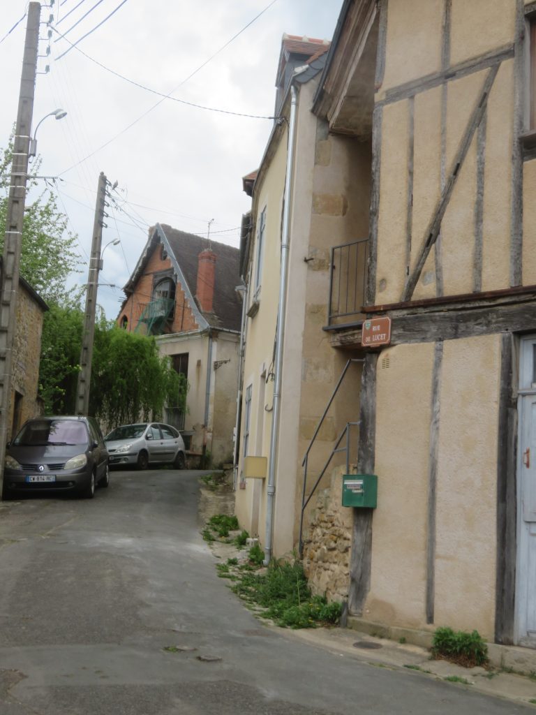 Rue étroite - La Châtre ( Berry)- avril 2025- Tirage privé.