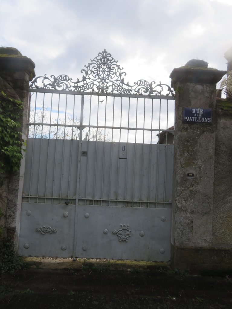 Maison rue des Pavillons- La Châtre (Berry)- avril 2025- Tirage privé.