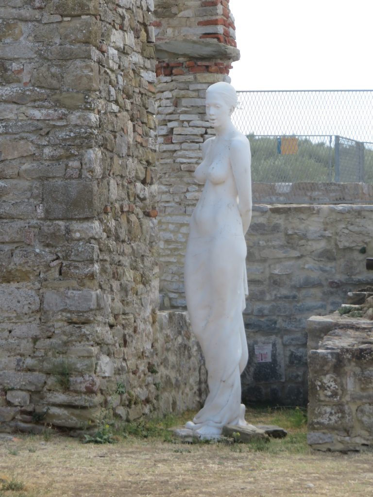 Statue - Lac de Trasimène - Italie- Tirage privé.
